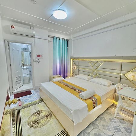 Ontrack Travel Apartment Male Exterior photo